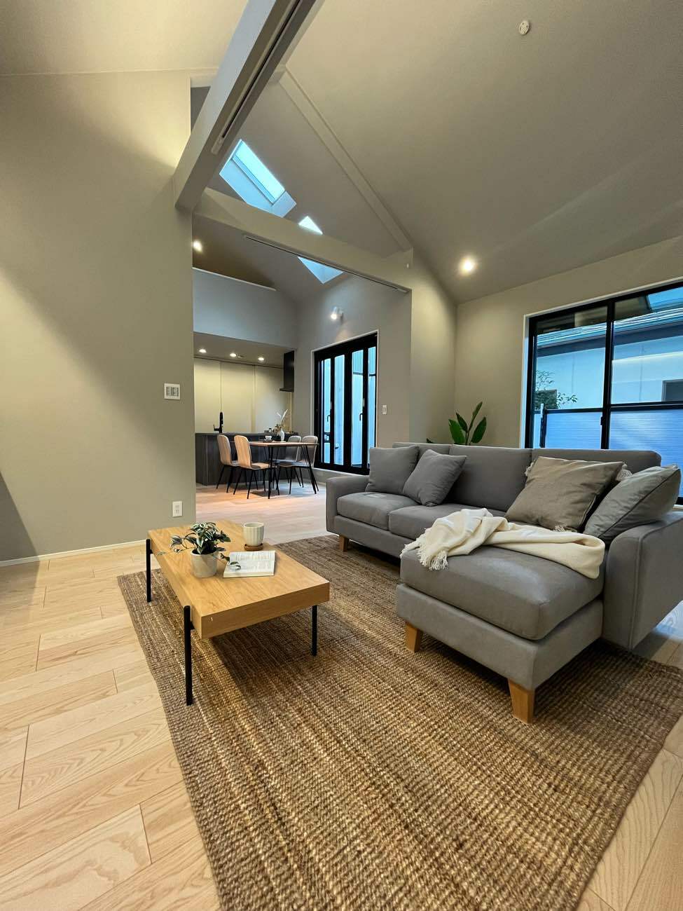 平塚市　新築戸建