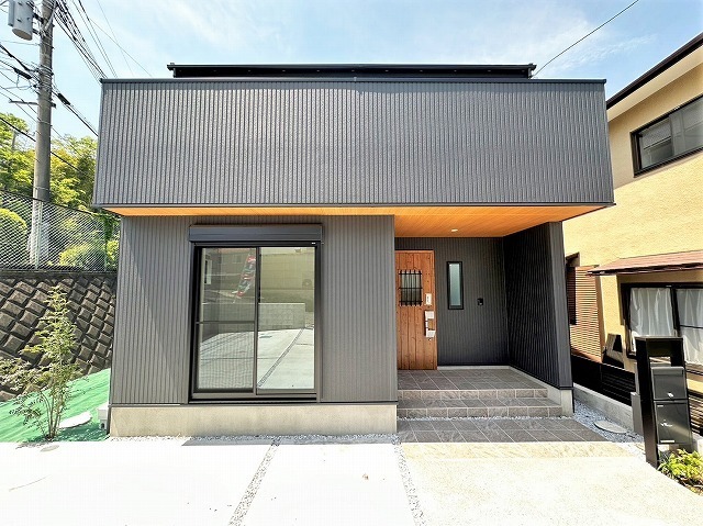 秦野市　新築戸建